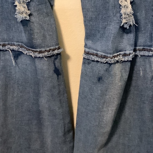Almost Famous Women’s frayed‎ distressed bell bottom hippie boho jeans size 11 - Picture 4 of 12